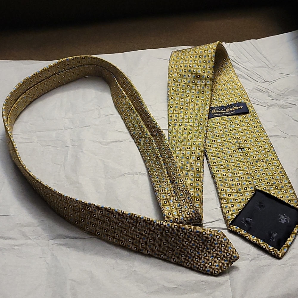 BROOKS BROTHERS 100% SILK NECKTIE - Picture 5 of 12